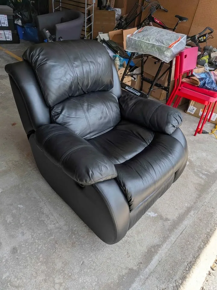 Black Leather Recliner Sofa Chair - photo 4