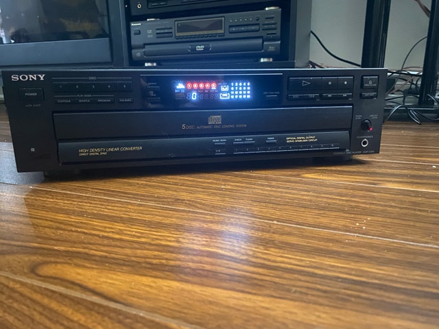 Sony 5 Disc CD Player * 100% Functional 🌱