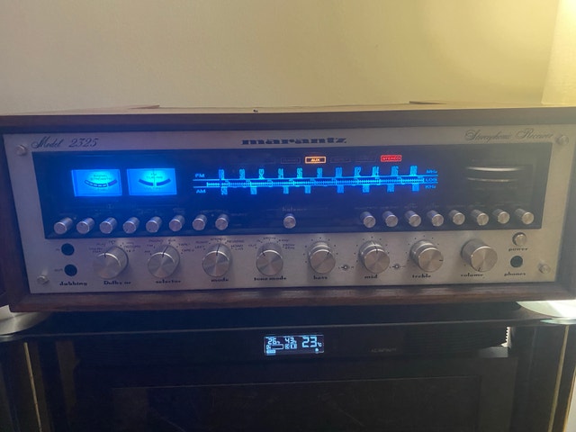 Marantz 2325 Receiver with WC-43 Wood Case - Serviced
