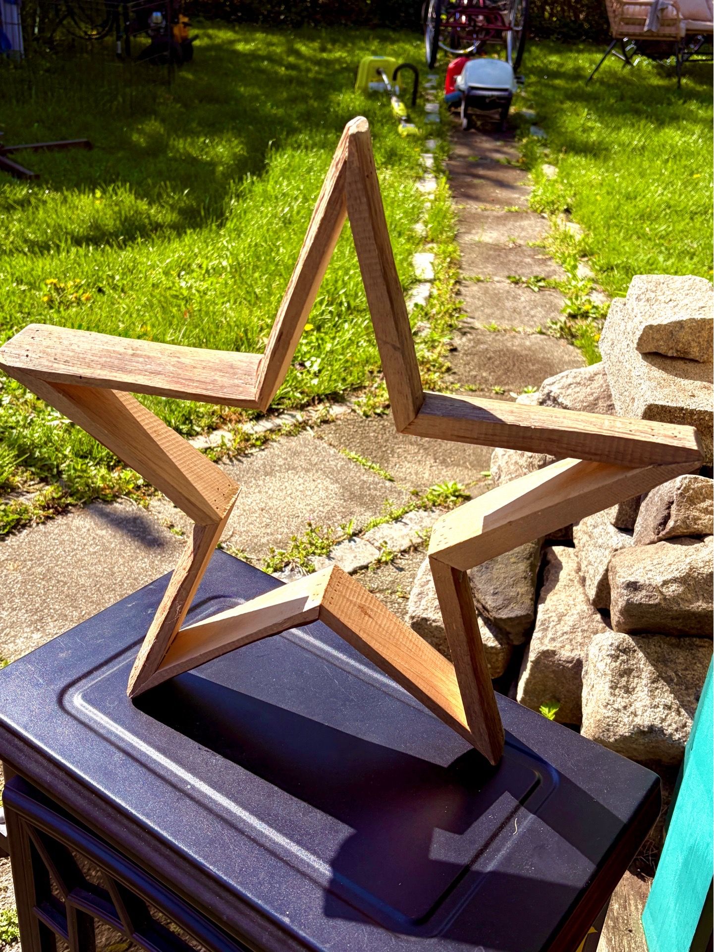 Wooden star (wall decor)