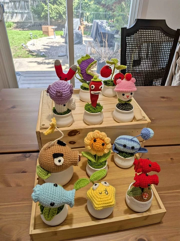 Plants VS Zombies Crochet Pot