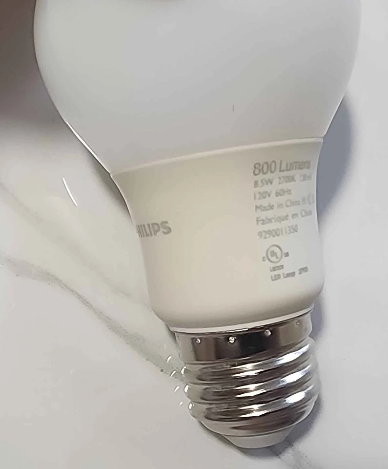 3 LED Light Bulbs (Philips + Luminus) Soft White - photo 2
