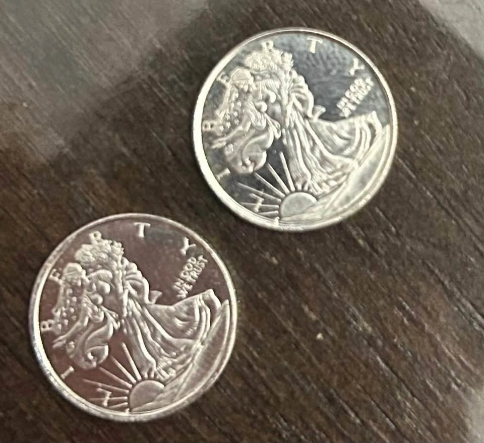 1/10 Troy Ounce Liberty Silver Coin - photo 2