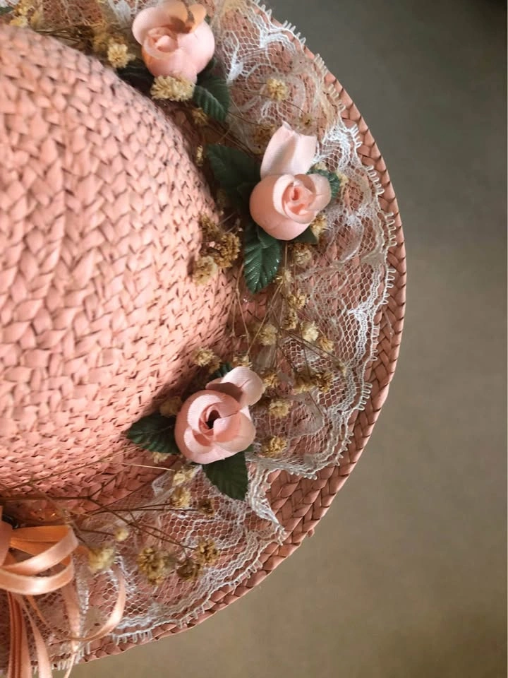 Vintage Handcrafted Peach Bonnet Decoration - photo 2