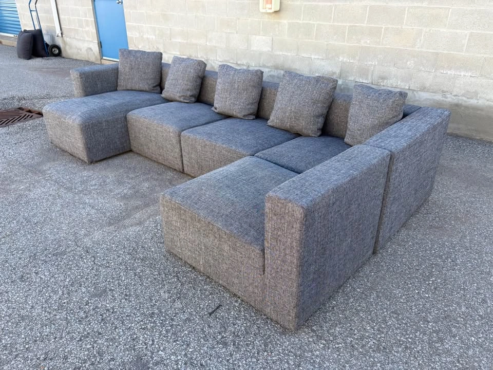 Five Piece Grey Modular Sectional Sofa - Free Delivery - photo 3