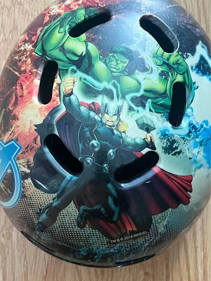 Marvel Avengers Kids Bike Helmet - photo 4