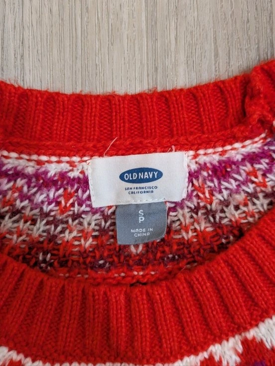 Old Navy Red Fair Isle Crewneck Sweater - Size Small Women's - photo 3