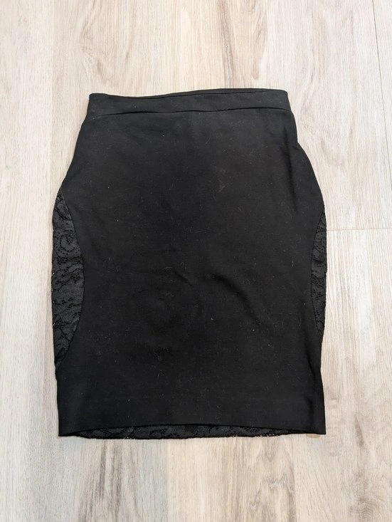 Diane von Furstenberg Black Lace Pencil Skirt - Size 0 - photo 3