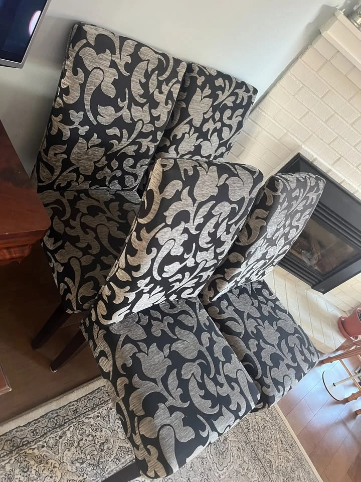Ultra Comfortable Dining chairs - photo 2