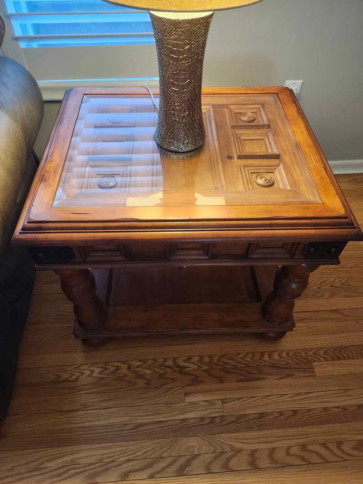 Magnussen Furniture Coffee Table, 2 Side Tables, Console - photo 2
