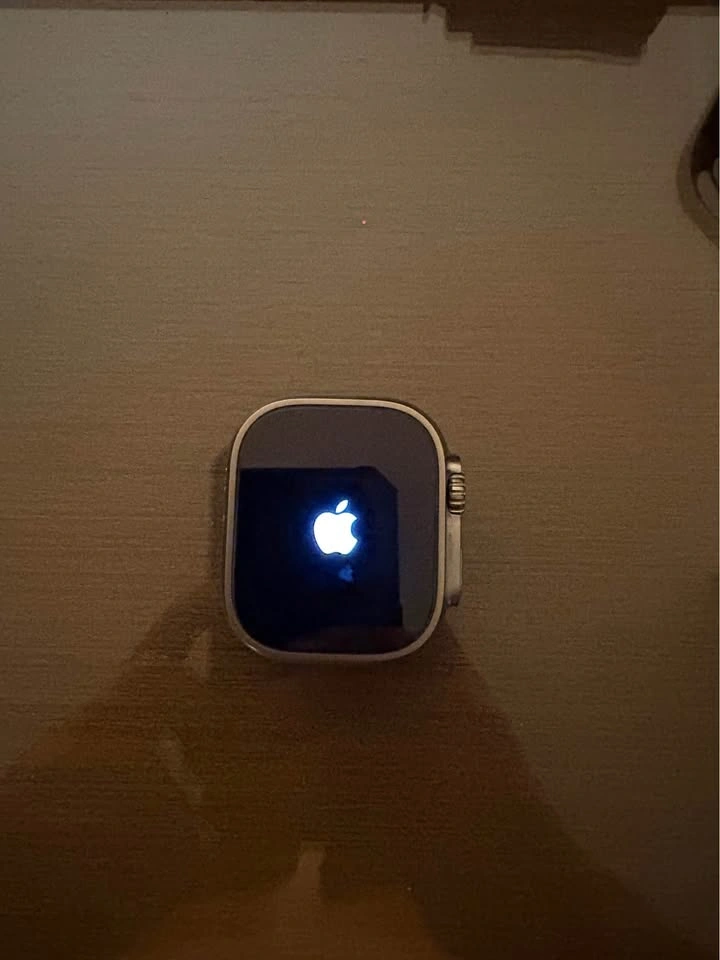 Apple Watch Ultra (gen 1) 49mm - photo 2