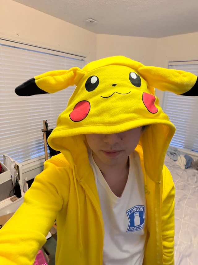 Pikachu Sweater - Men's Small