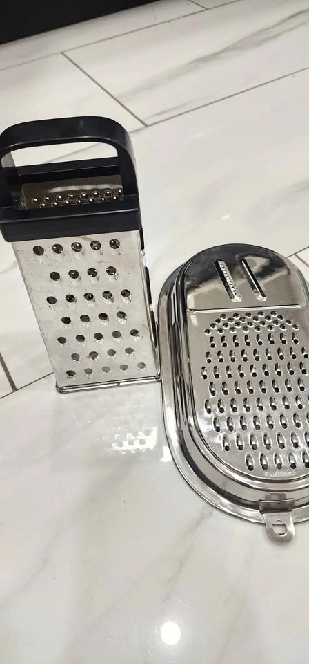 2 Stainless Steel Graters - photo 2