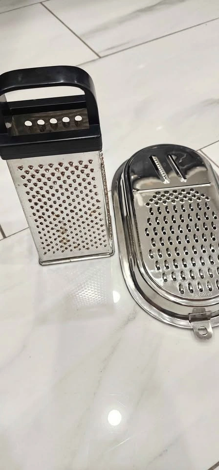 2 Stainless Steel Graters - photo 5