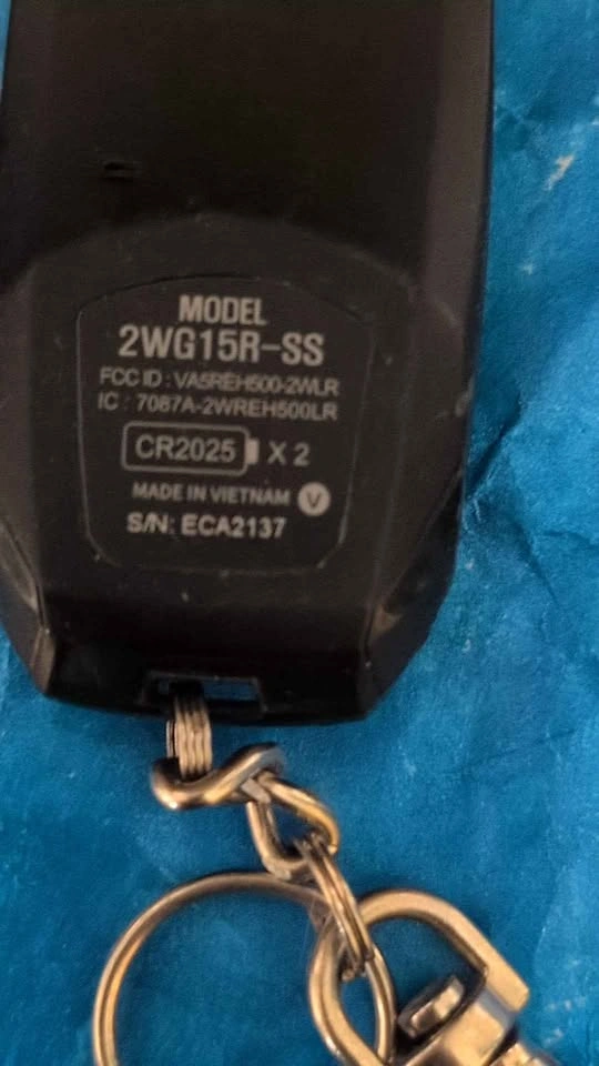 Compustar 2WG15R-SS Remote Starter Fob - photo 2