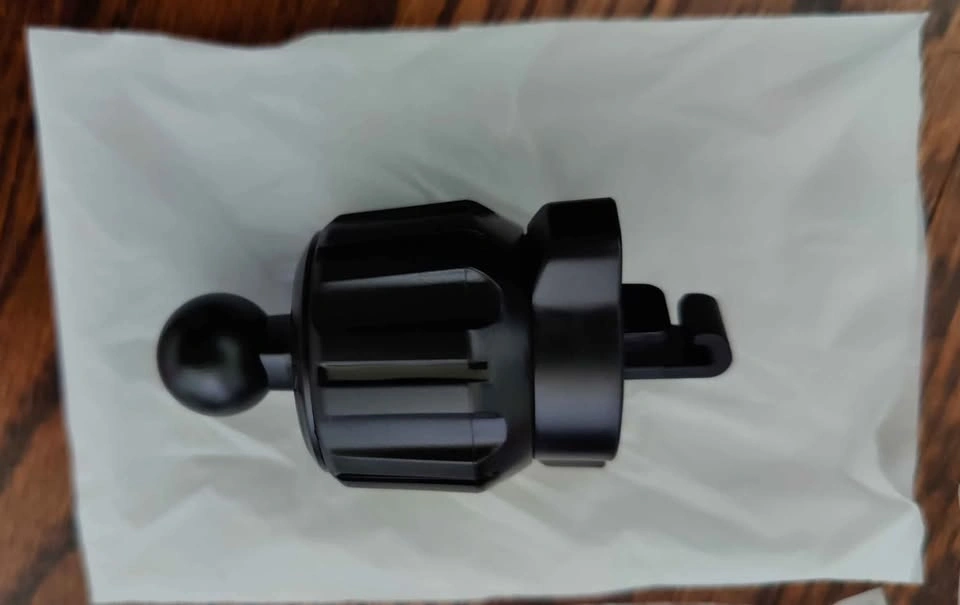 LISEN Magnetic Phone Holder for Cars (Brand New) - photo 3