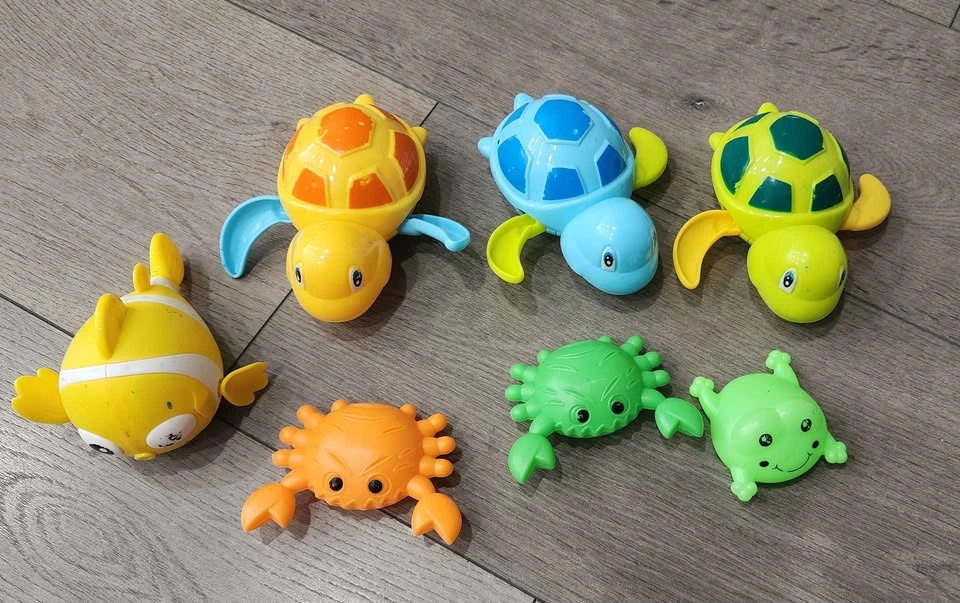 Kids Balls & Bath Toys Bundle – Fun, Colorful & Great Condition - photo 2
