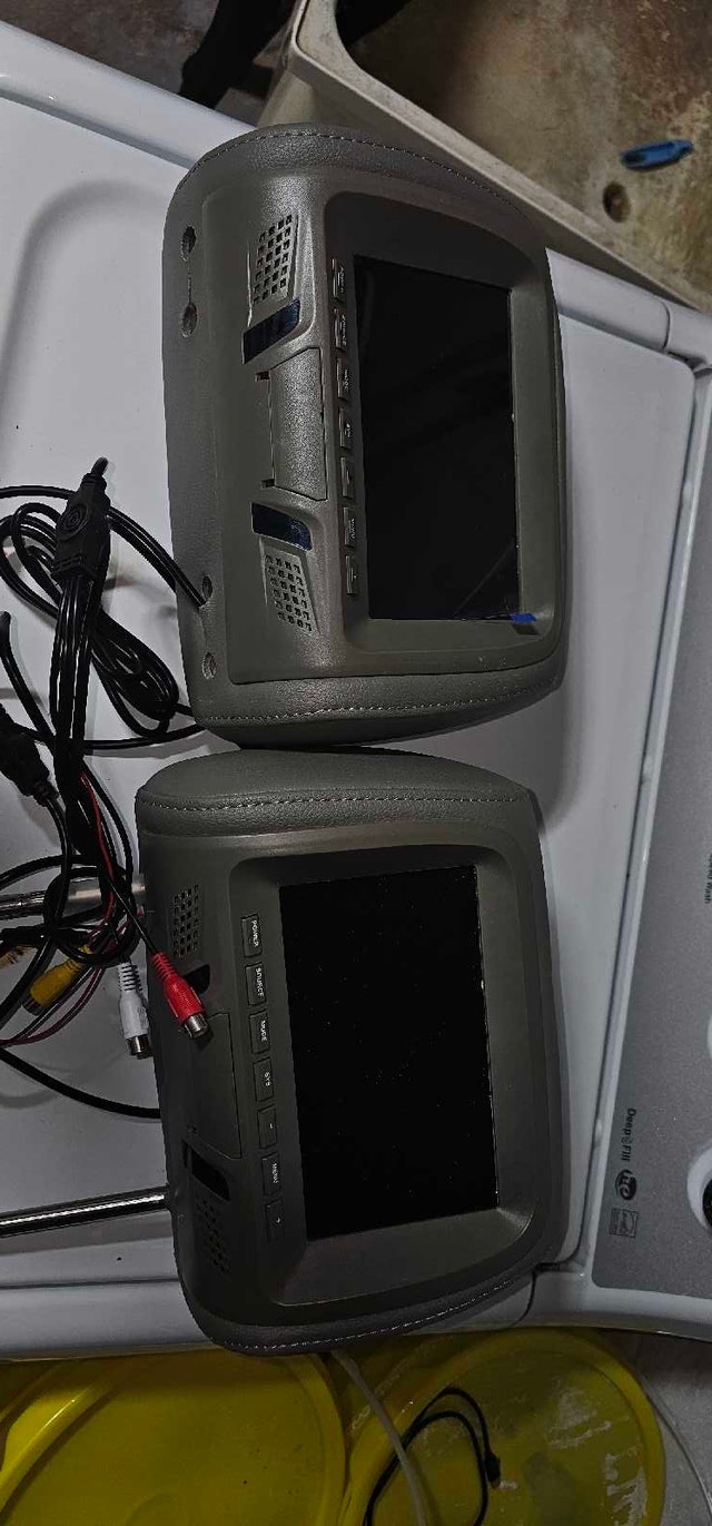 Car Headrest Monitors - Great Price for TWO!