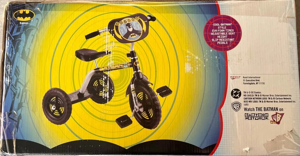 Batman 10” Tricycle - photo 3
