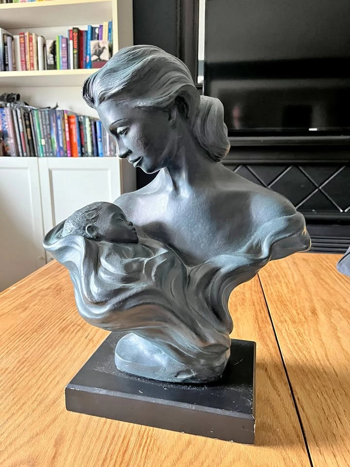 Austin Productions "Sweet Lullaby" Statue
