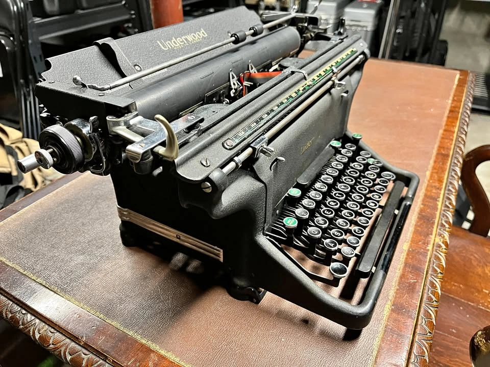 Working Underwood Model S Typewriter (circa 1940s)