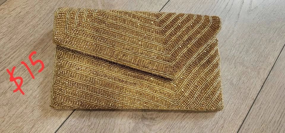Assorted Clutches, Wallets & Small Purses – Stylish Collection - photo 3