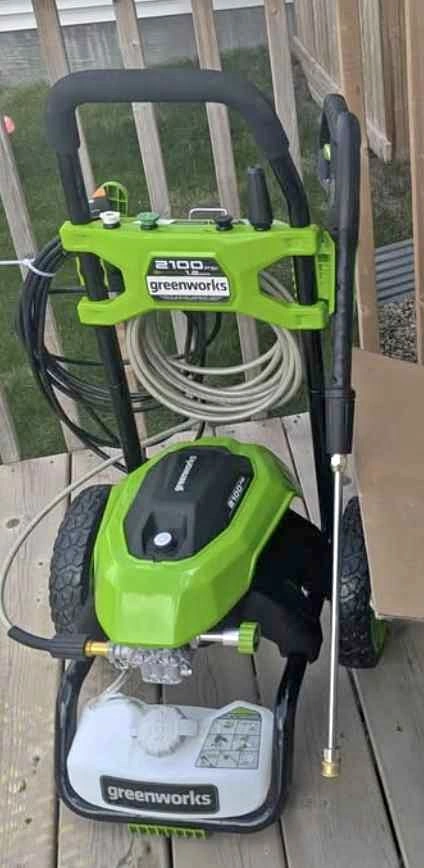 Greenworks 2100PSI Electric Pressure Washer - Like New