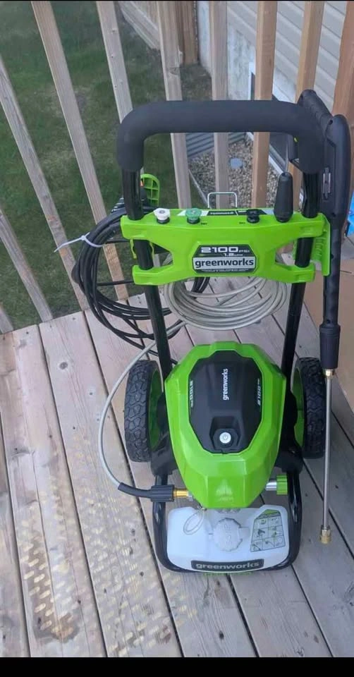 Greenworks 2100PSI Electric Pressure Washer - Like New - photo 4