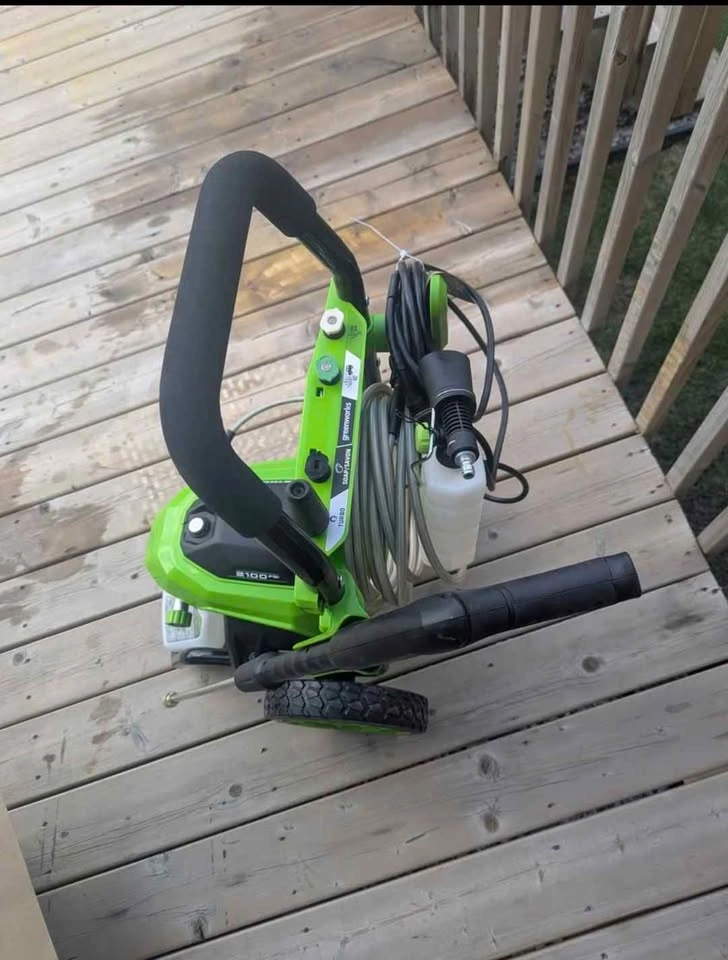 Greenworks 2100PSI Electric Pressure Washer - Like New - photo 5