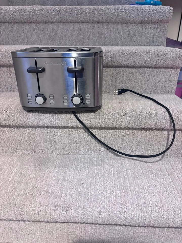 Calphalon 4-slot Toaster