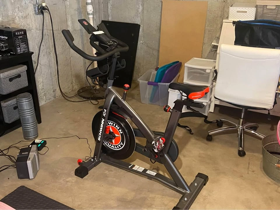Schwinn Ic4 Indoor Cycling Exercise Bike