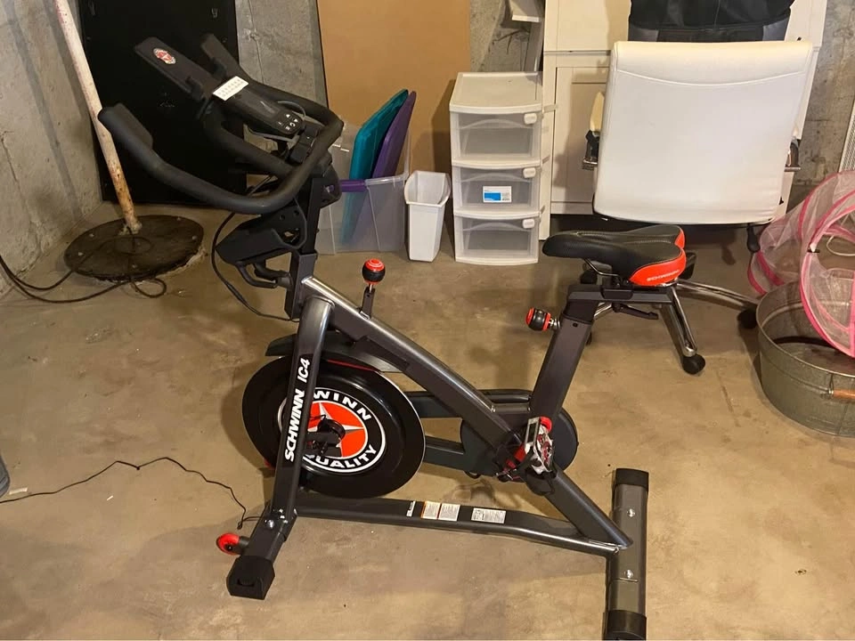 Schwinn Ic4 Indoor Cycling Exercise Bike - photo 2