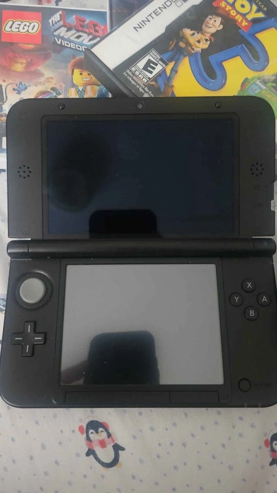 Blue 3DS XL w/ 3 Games - photo 3