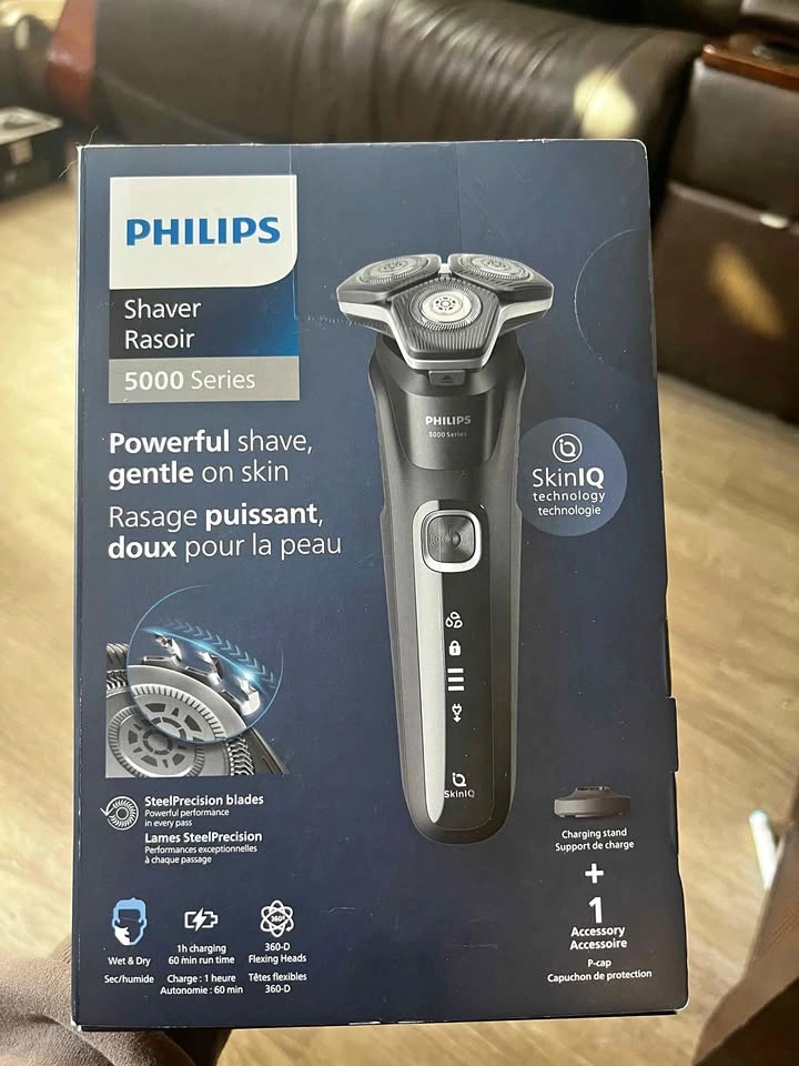 Philips Electric Shaver – NEW (Open Box) – Never Used