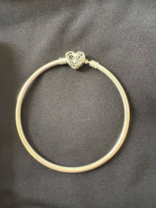Authentic Pandora Sterling Silver Bracelet with Heart Clov - photo 3