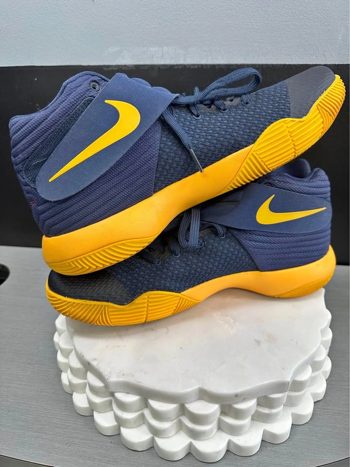 Kyrie Irving Nike Basketball Sneakers Men's 11