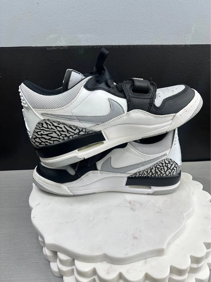 Nike Jordan Legacy 312 Low GS Cement Grey US 6Y - photo 2