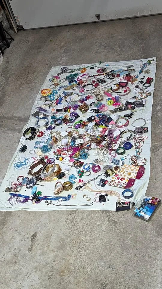 Costume Jewelry and Hair Accessories *NEW* Over 200 pieces thumbnail