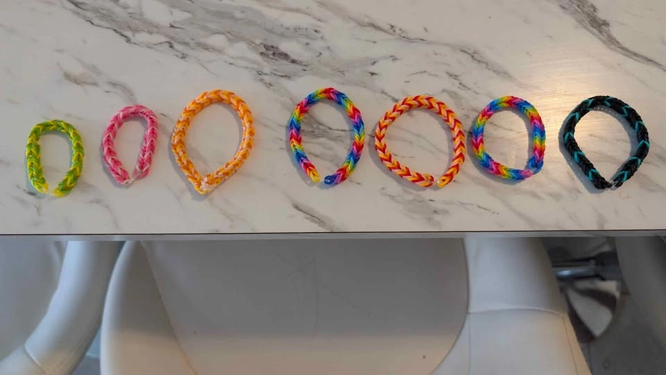 Handmade Loom Rubber Band Bracelets - photo 2