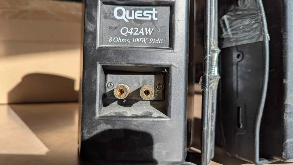 Quest Q42AW Speakers - photo 3