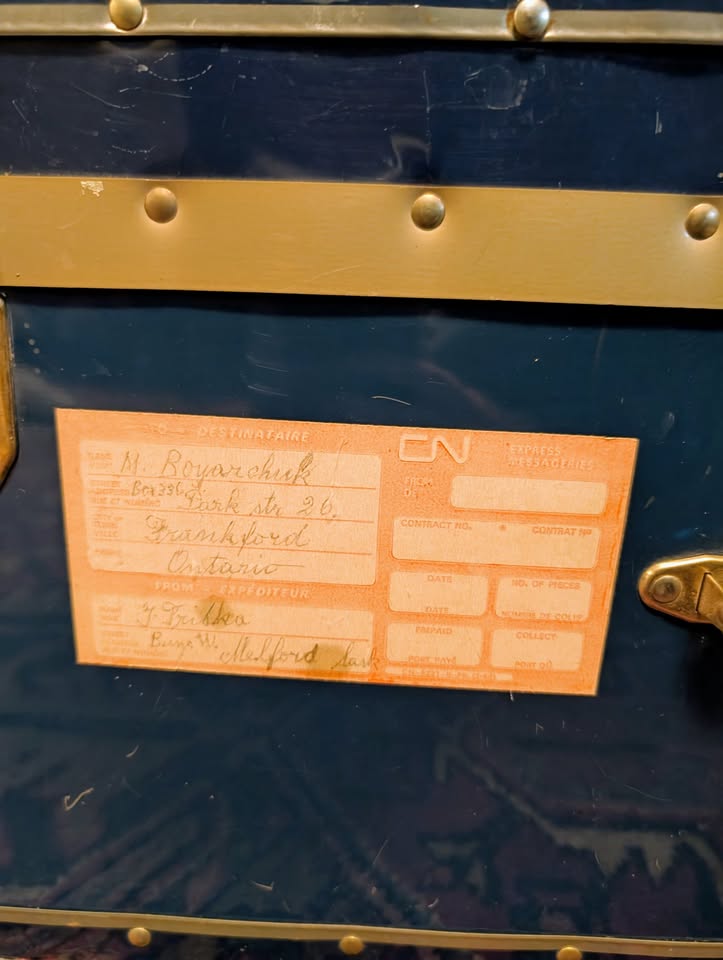 Vintage Blue Steamer Trunk- Frankford, ON tags! - photo 3