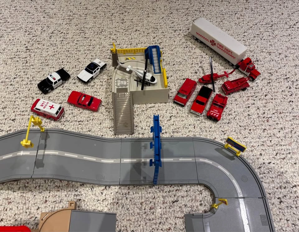 Toy cars, road, buildings, fire/police set, ~100 race cars - photo 4