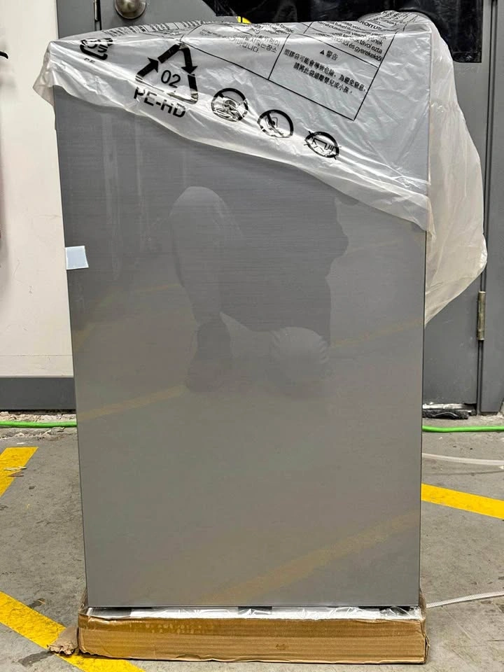 Insignia 4.4 cu ft Glass Door Compact Fridge