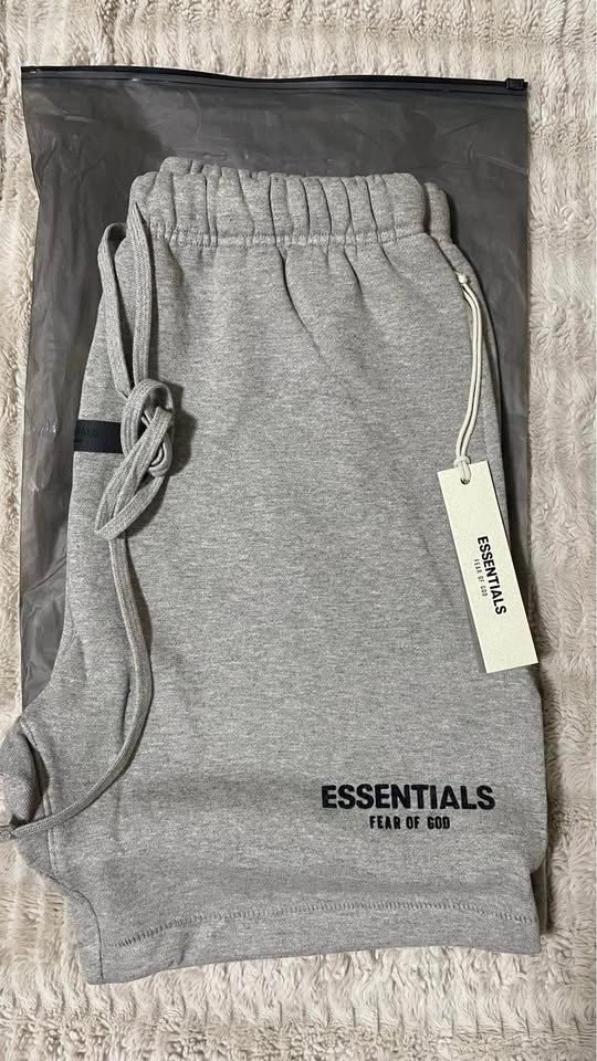 AUTHENTIC Essentials FOG Shorts - photo 2