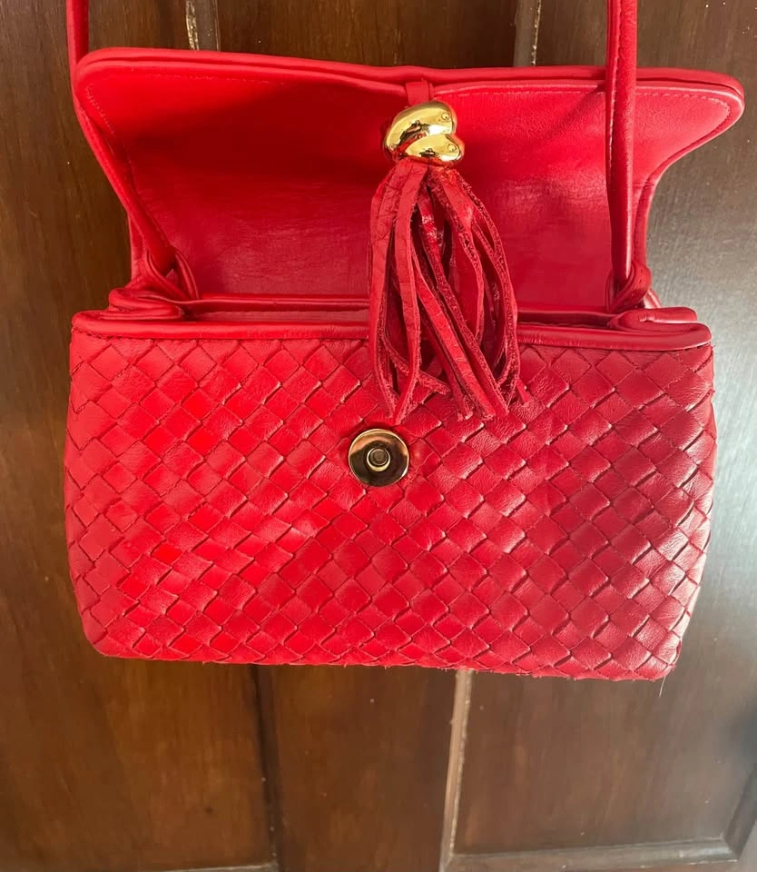 VINTAGE ASHNEIL RED LEATHER CROSSBODY HANDBAG - photo 2