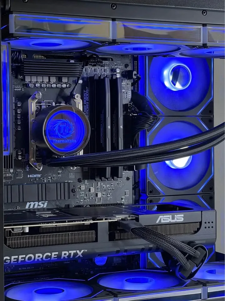 RTX 5070 Gaming PC - Ryzen 7 7800X3D - 32GB DDR5 RAM - photo 5