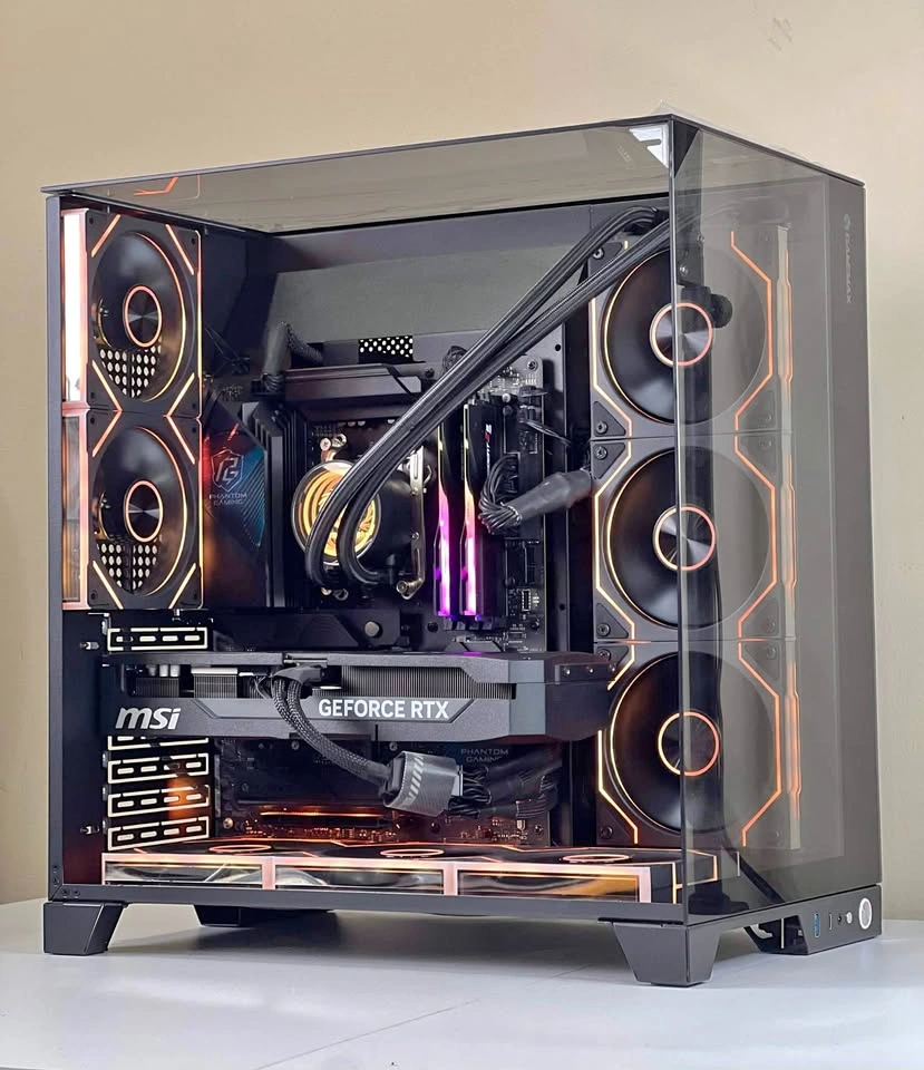 RTX 5070 Ti Gaming PC - Ryzen 7 7800X3D - 32GB DDR5 RAM - 2TB NV