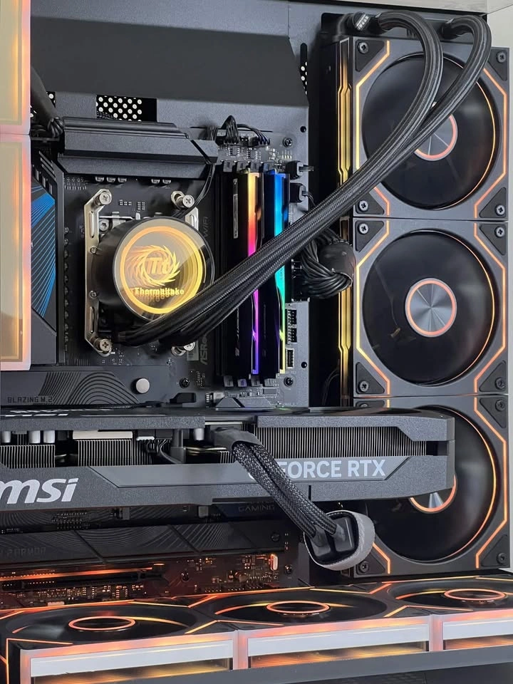 RTX 5070 Ti Gaming PC - Ryzen 7 7800X3D - 32GB DDR5 RAM - 2TB NV - photo 5