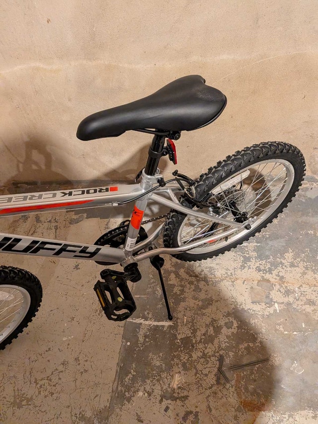 Huffy Rock Creek 20-inch Boys' 6-speed Mountain Bike, Grey - photo 2