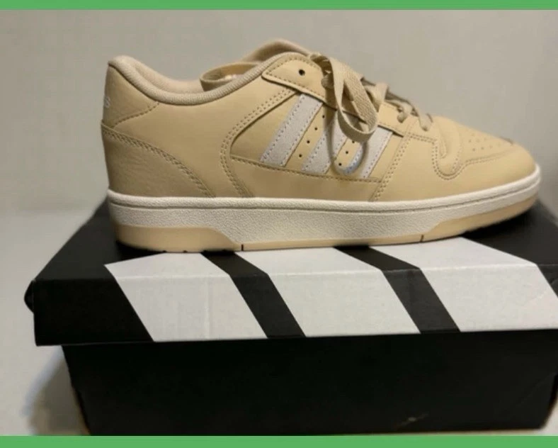 adidas womens Unisex Low Top Athletic Sneaker Beige/White Lace-U